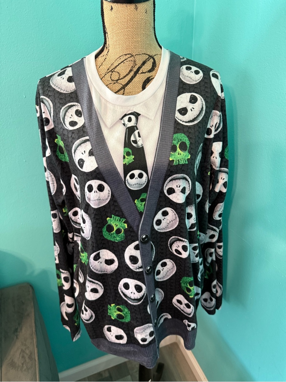 EUC Disney’s Nightmare before Christmas Jack Pattern Long Sleeve Top Size L